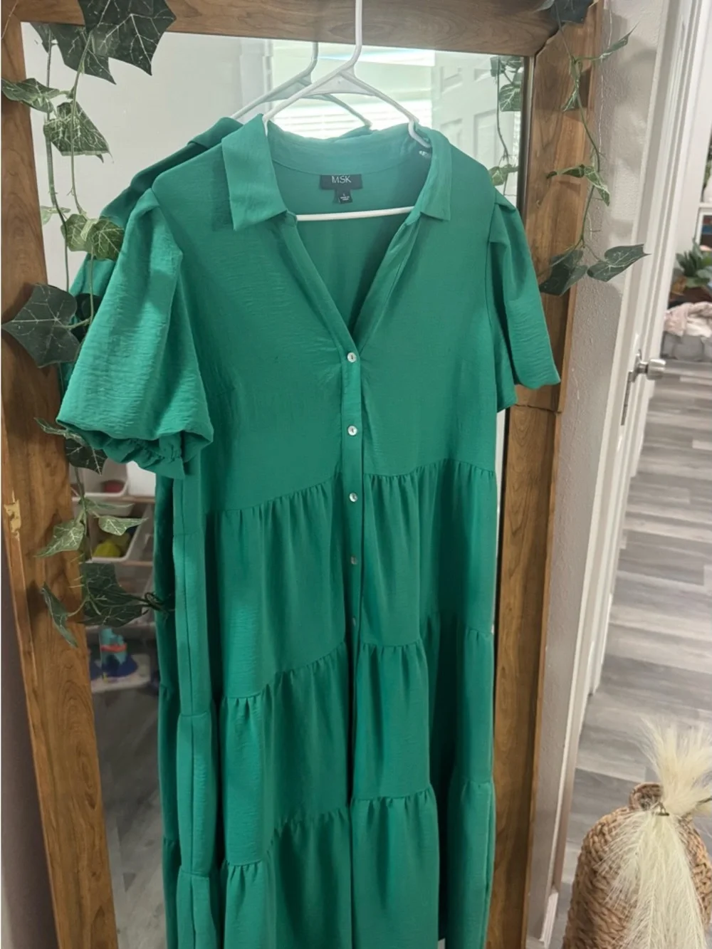 MSK Green Puff Sleeve Tiered Midi Dress - Picture 2 of 3